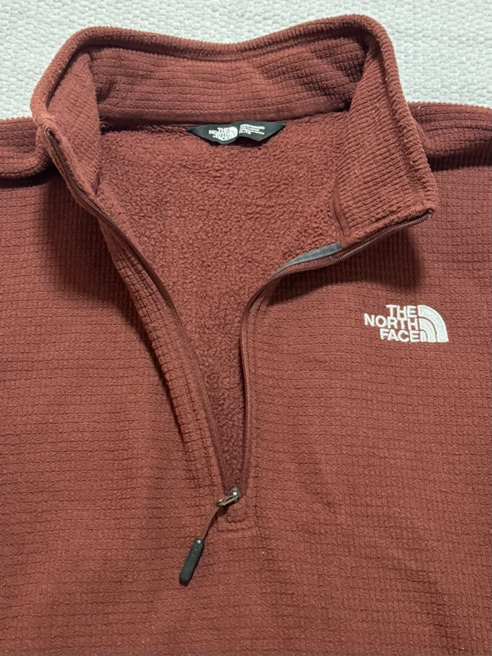 The North Face men XL quarter-zip fleece pullover textured waffle-knit fabric